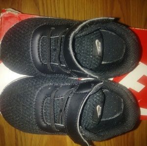 Nike toddler sneakers